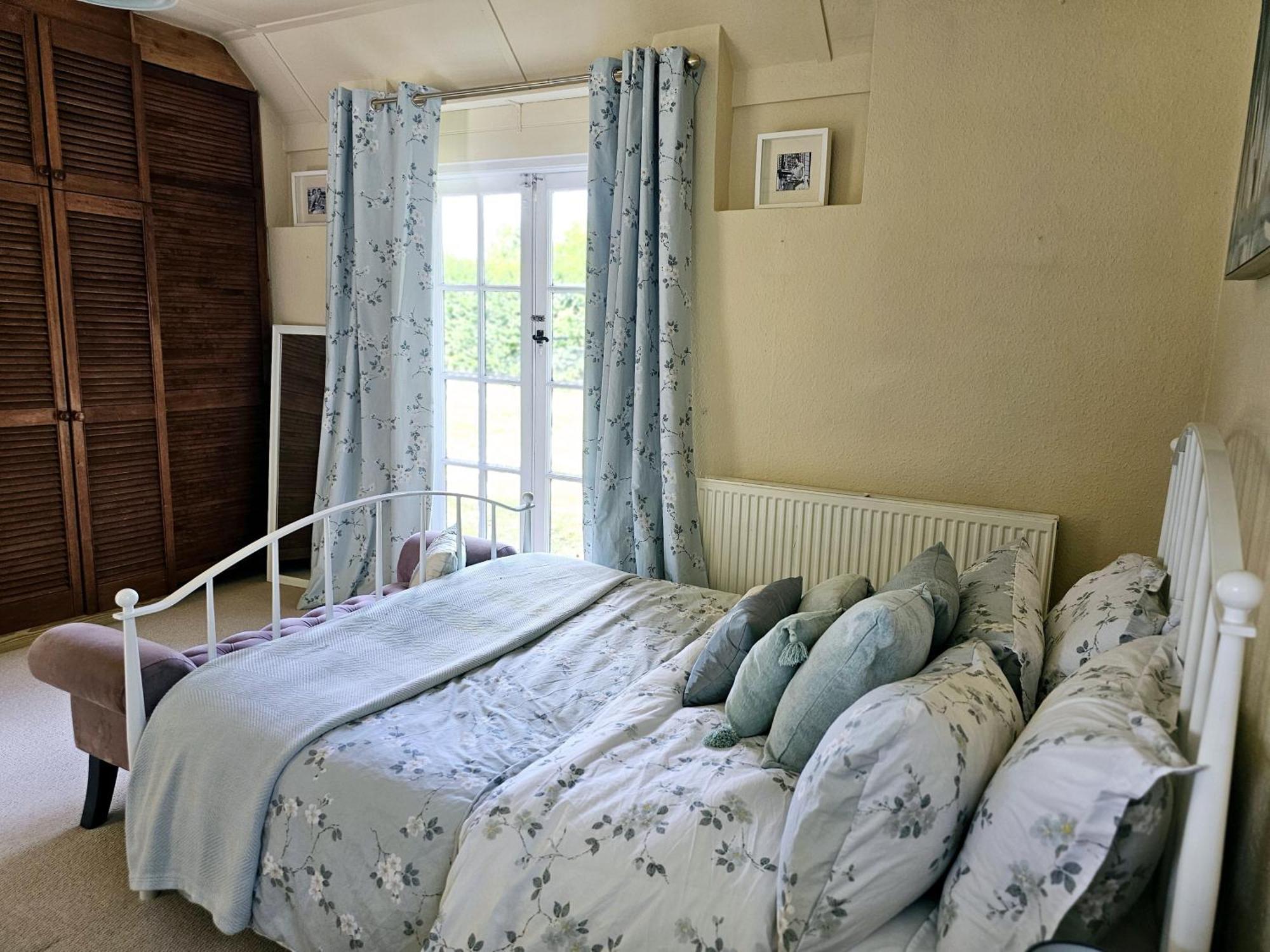 English Farmhouse Cottage Guildford Buitenkant foto